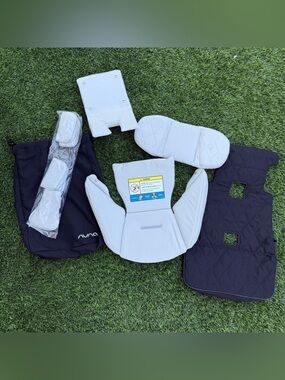 Nuna Light Gray EXEC Car Seat Insert Set